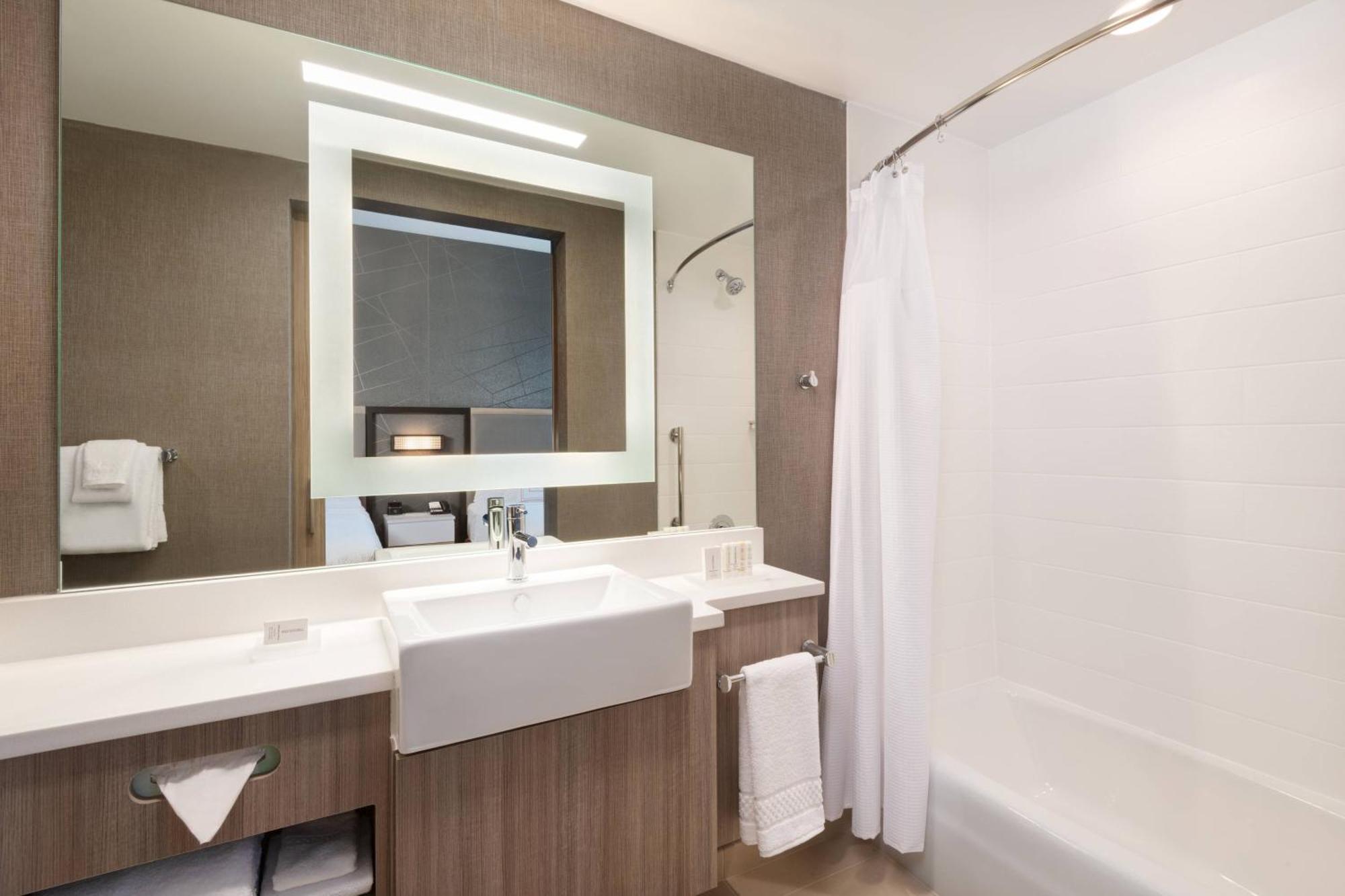 Springhill Suites By Marriott טיפטון מראה חיצוני תמונה